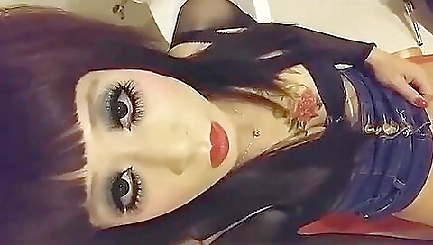 Smoking-h mmfwadired girl's a foot job