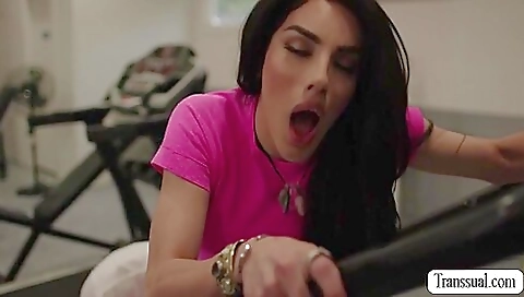 Hawt babe fucked in the kitchen